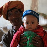 Les birmans aiment beaucoup leurs enfants