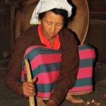 Préparation des piments pour le repas