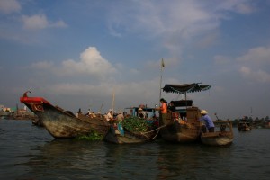 Marché flottant à Chau Doc